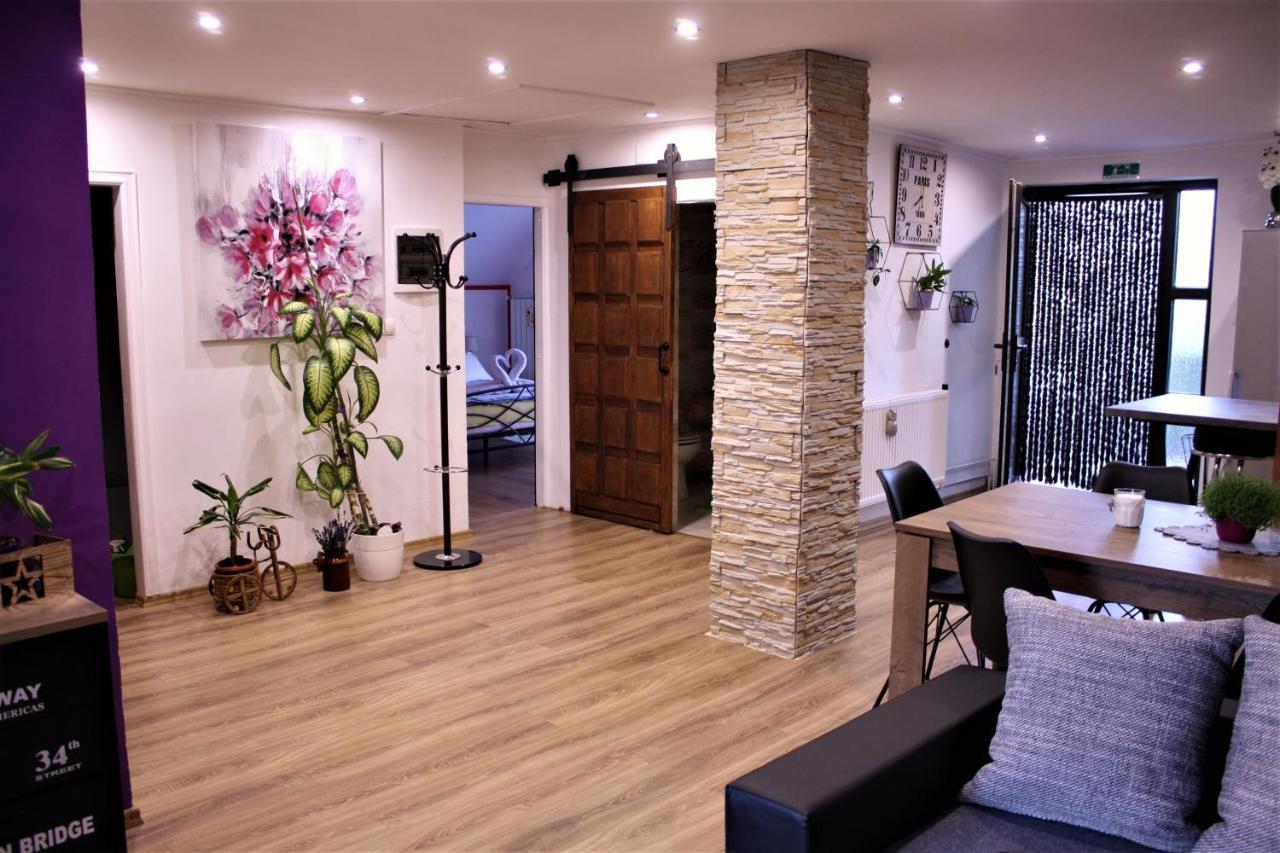 Apartman Patricia Fuzine Exterior photo