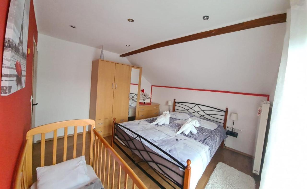 Apartman Patricia Fuzine Exterior photo